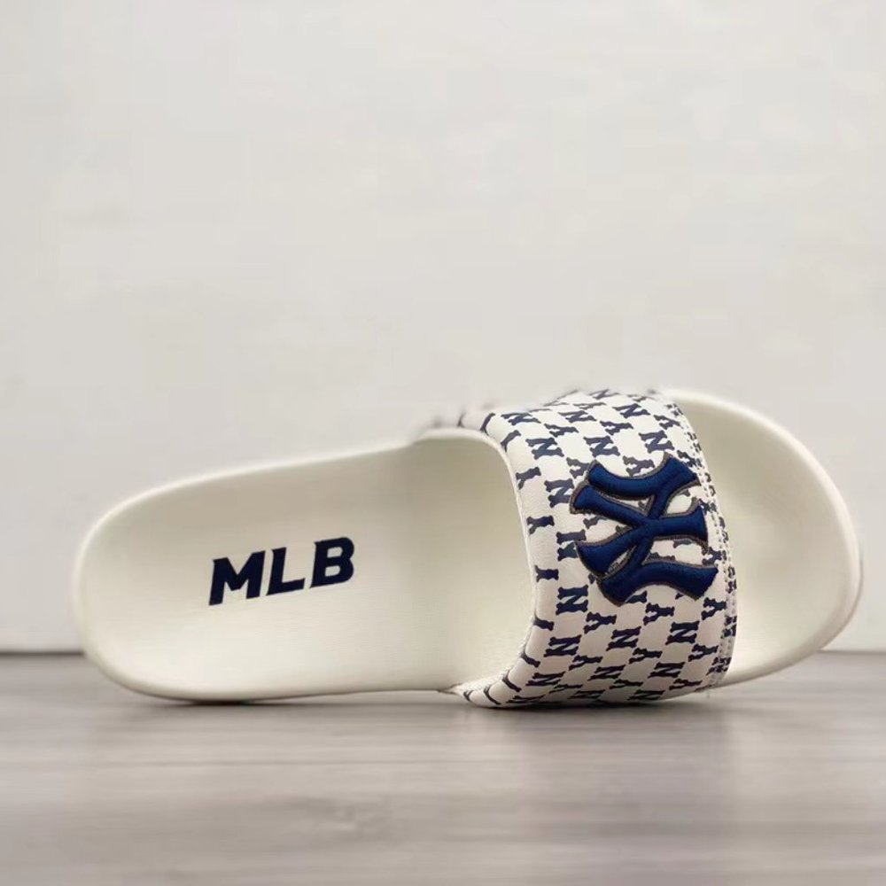 MLB slippers - Picture 3 of 6